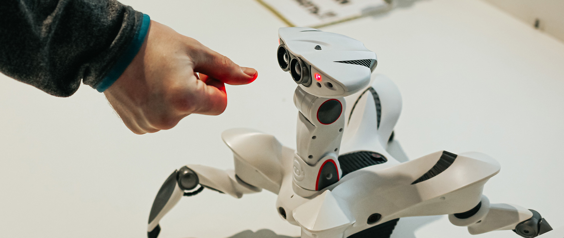 bbin宝盈获AIoT新维奖两项大奖，以丰富的边缘计算产品驱动产业创新发展