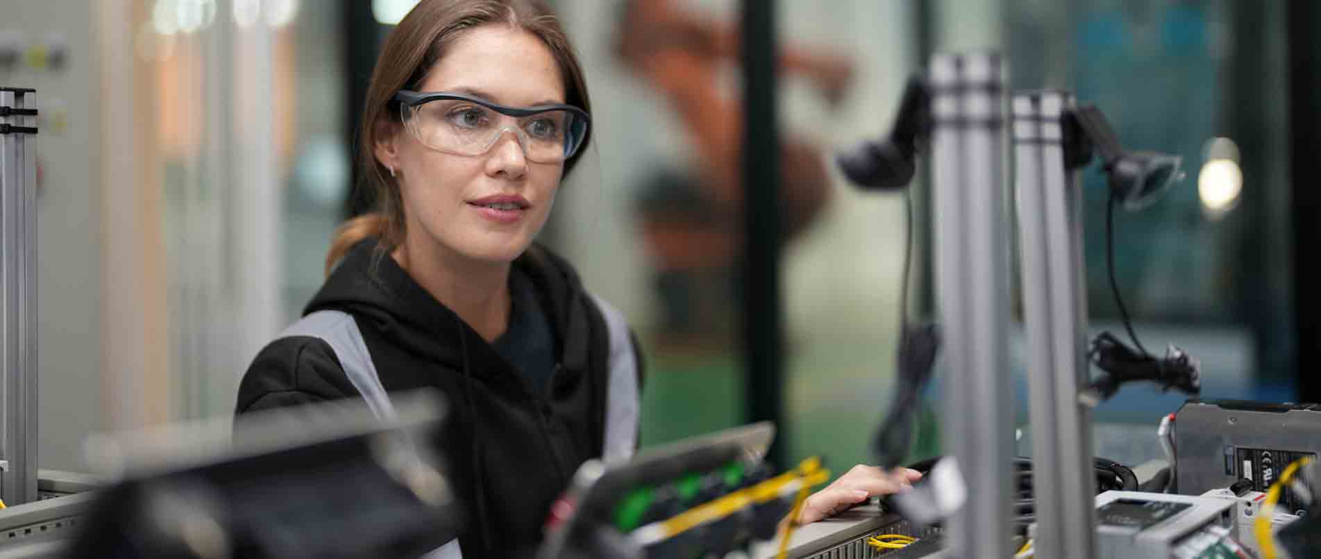 bbin宝盈精彩亮相IOTE 2024：探究技术融合，展望智慧未来